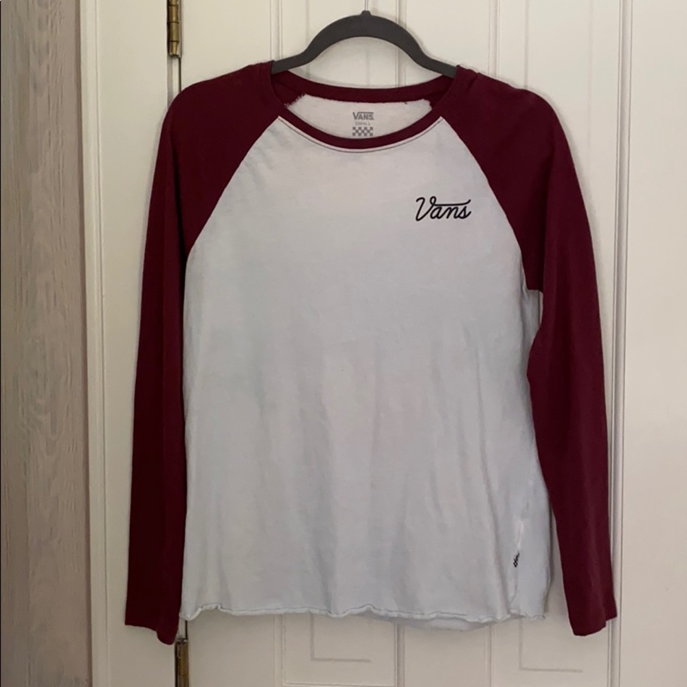 Cute, maroon Vans baseball t-shirt
